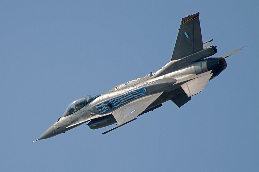 F-16 Hellenic Air Force Demo Radom 2011